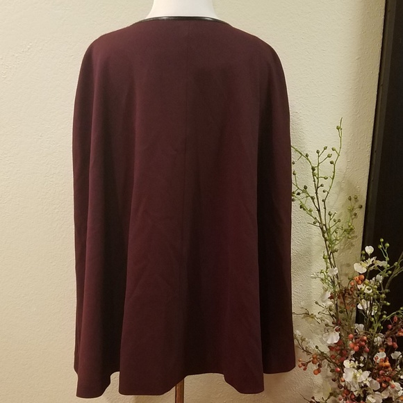 Anne Klein Burgandy Cape Large - Picture 4 of 8